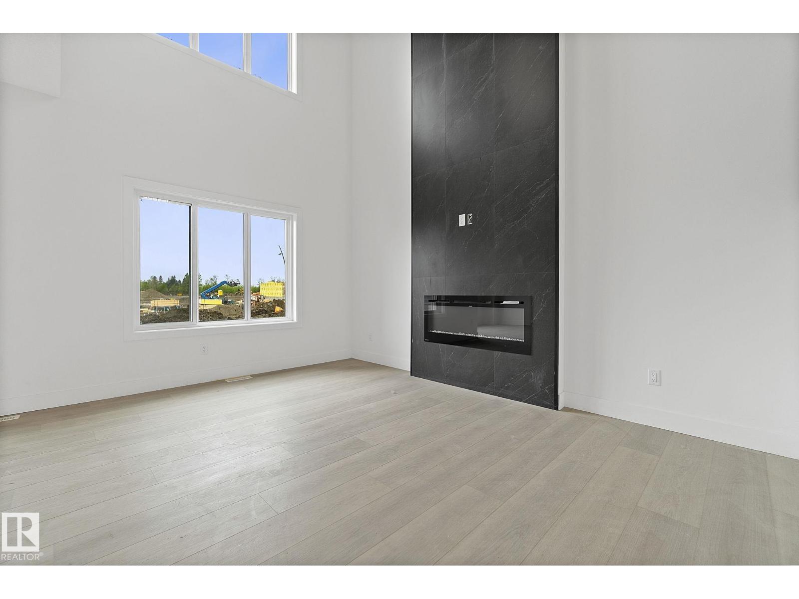 Photo 6 of 2508 210 St Nw, Edmonton AB