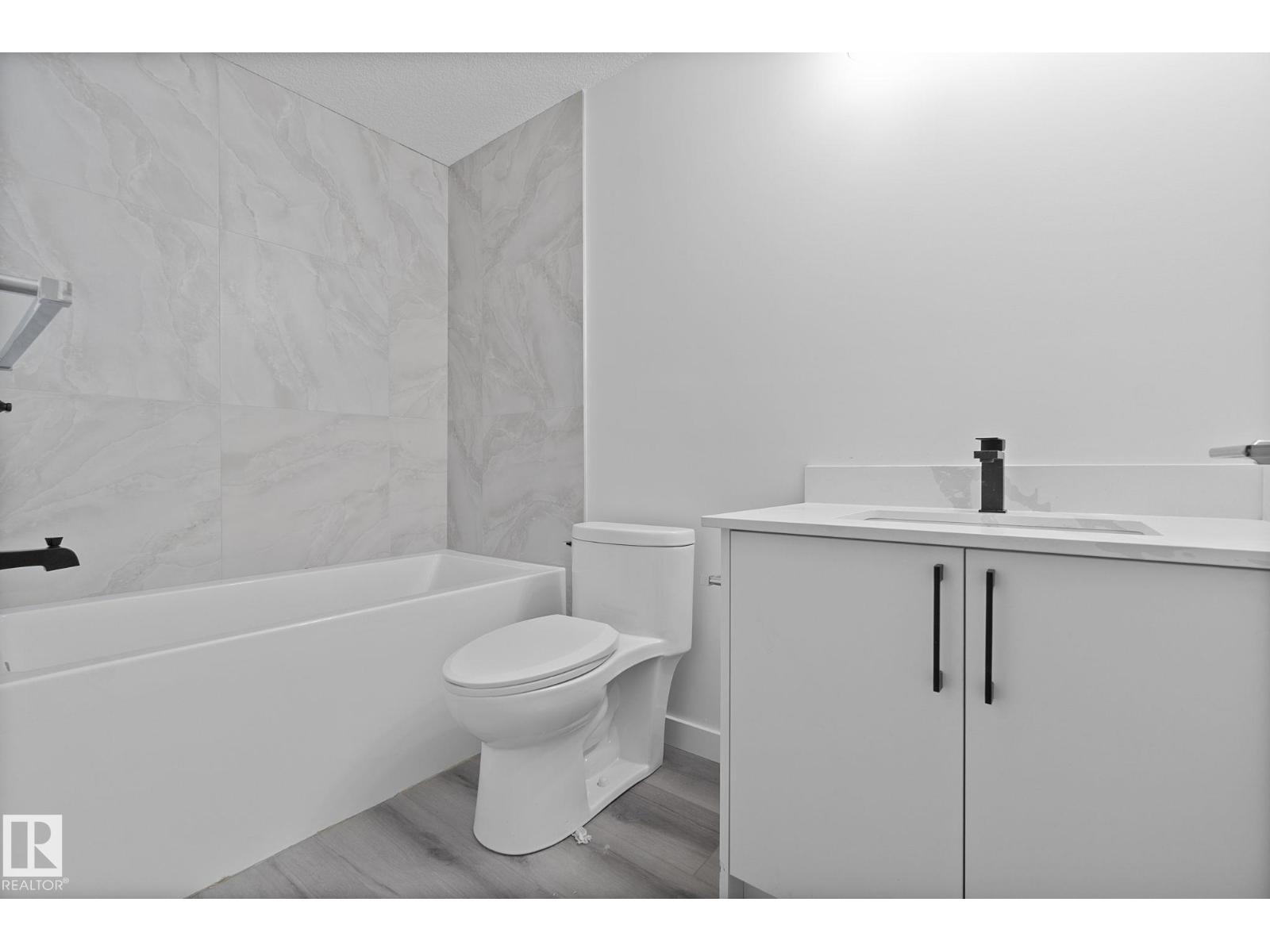 Photo 61 of 2508 210 St Nw, Edmonton AB