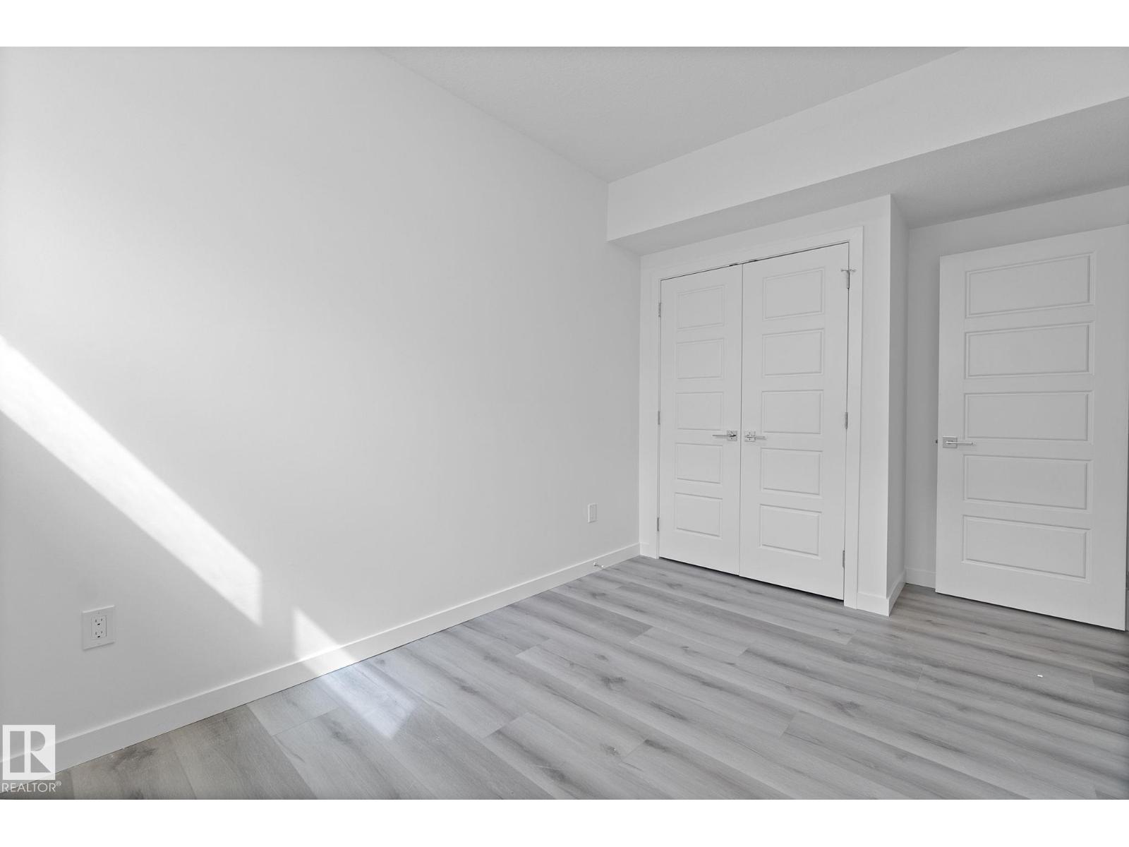 Photo 56 of 2508 210 St Nw, Edmonton AB