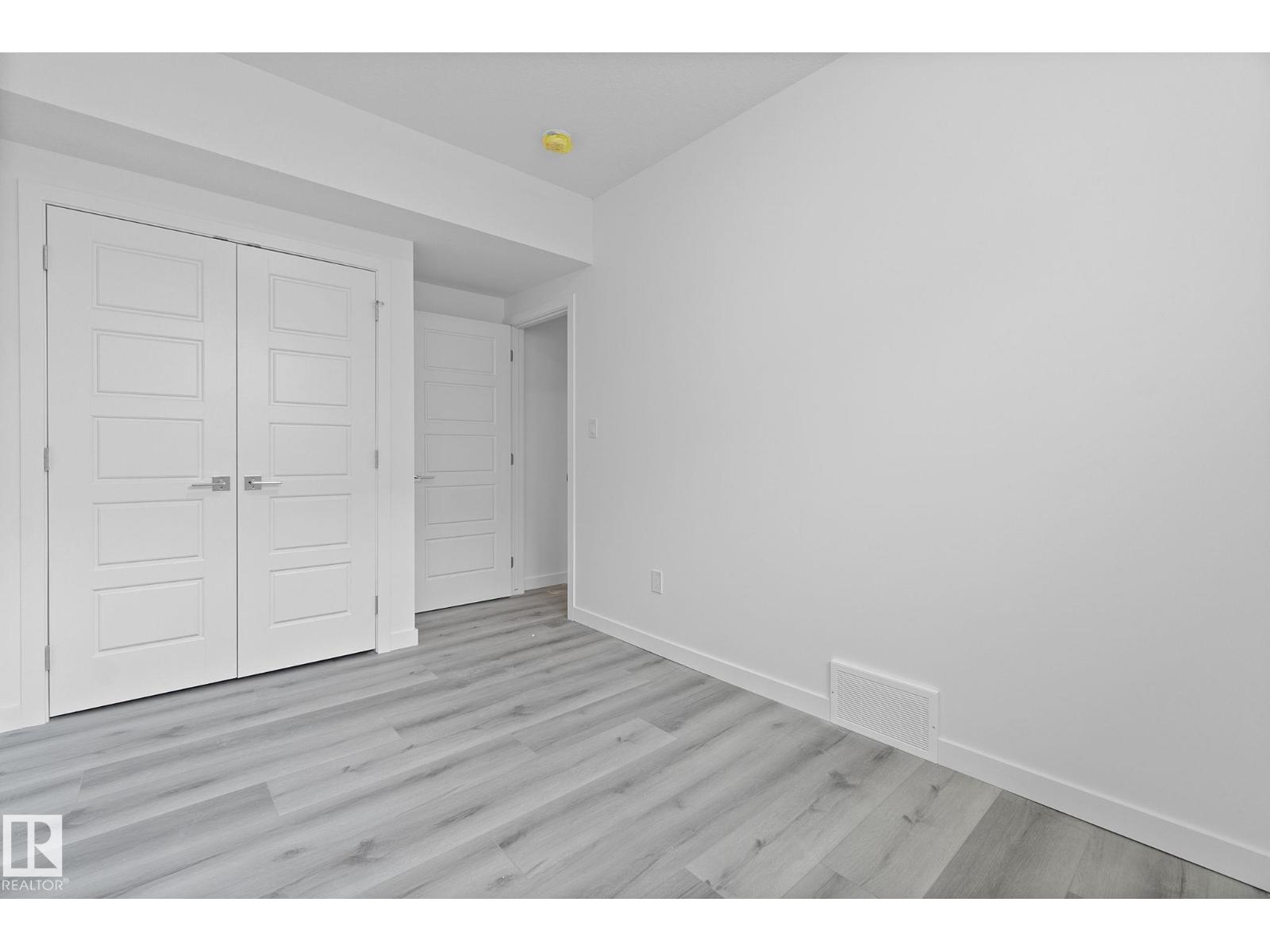 Photo 57 of 2508 210 St Nw, Edmonton AB