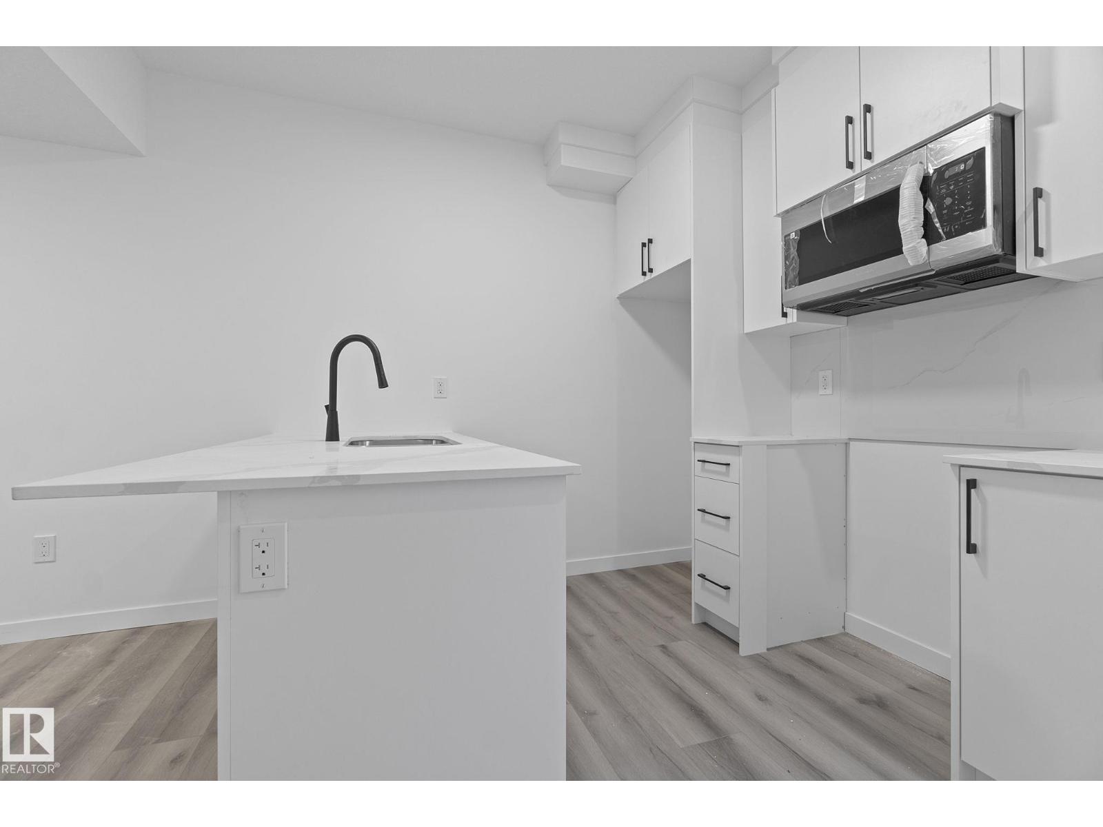 Photo 52 of 2508 210 St Nw, Edmonton AB