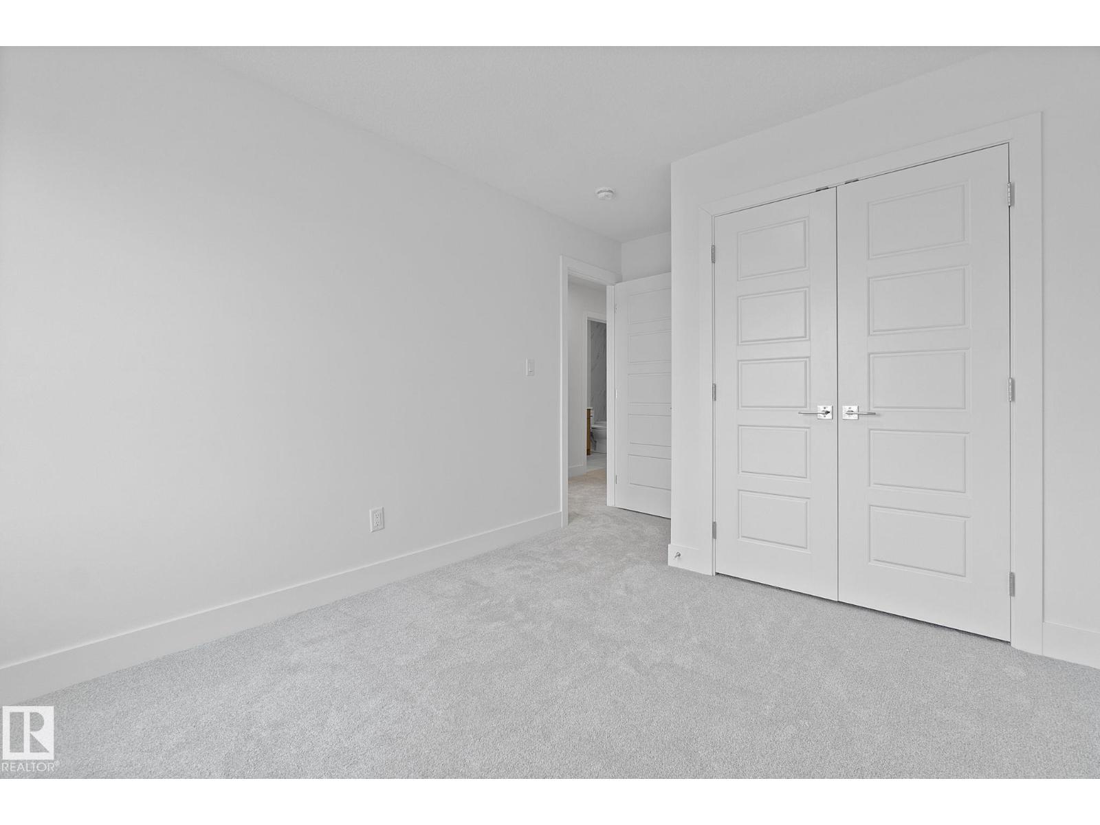 Photo 43 of 2508 210 St Nw, Edmonton AB