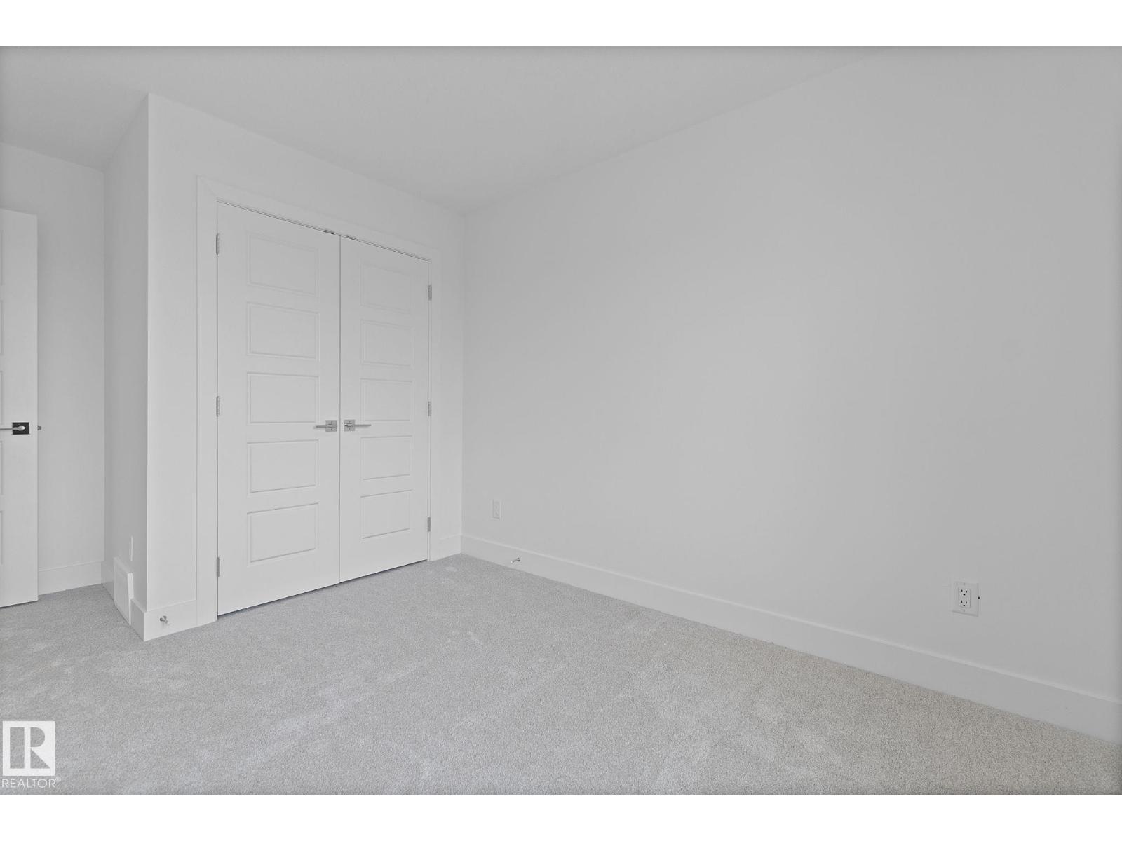 Photo 42 of 2508 210 St Nw, Edmonton AB