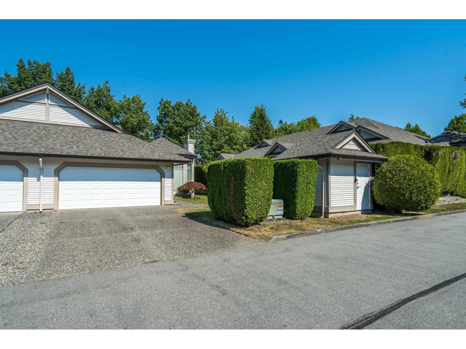 Photo 8 of 74 9025 216 Street, Langley BC