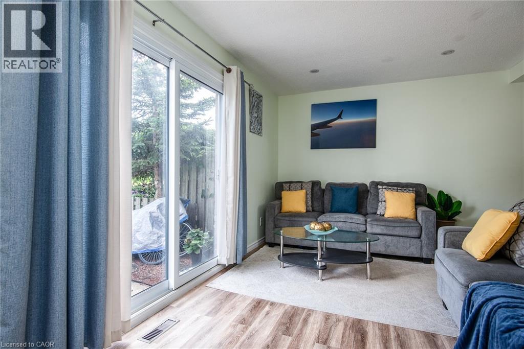Photo 17 of 634 Strasburg Road Unit 3, Kitchener ON