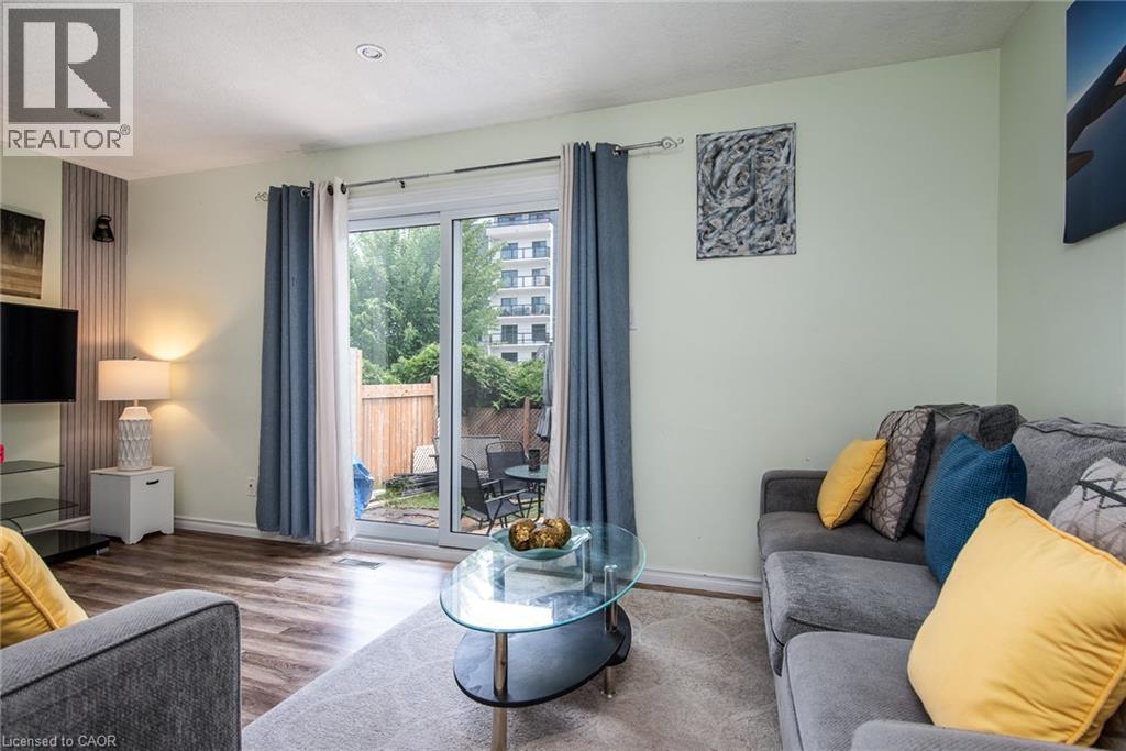 Photo 16 of 634 Strasburg Road Unit 3, Kitchener ON
