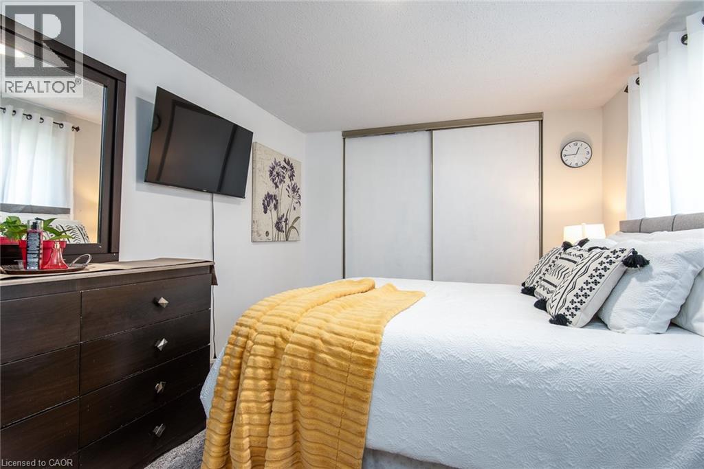Photo 33 of 634 Strasburg Road Unit 3, Kitchener ON