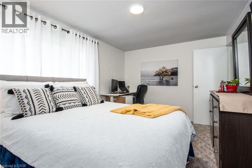Photo 13 of 634 Strasburg Road Unit 3, Kitchener ON