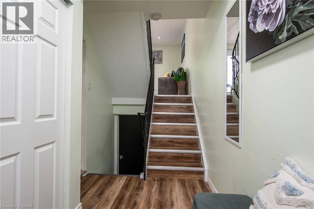 Photo 10 of 634 Strasburg Road Unit 3, Kitchener ON