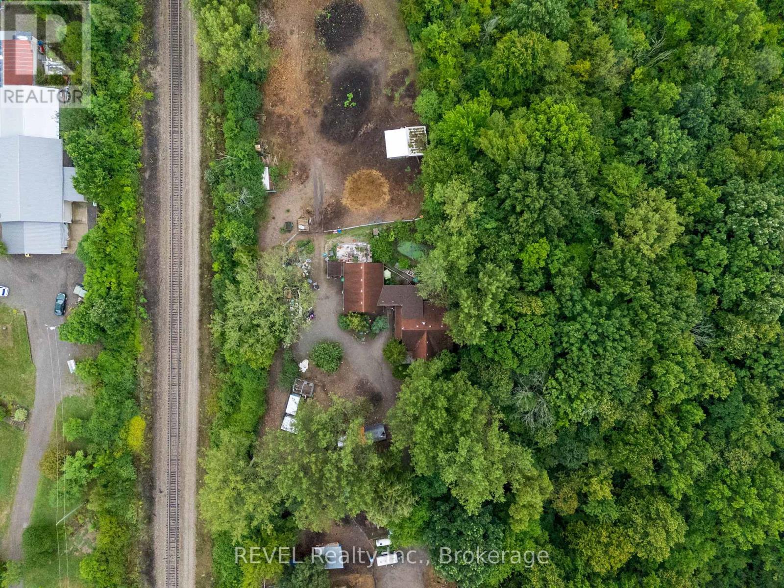 Photo 37 of 9580 Lincoln Street, Niagara Falls ON