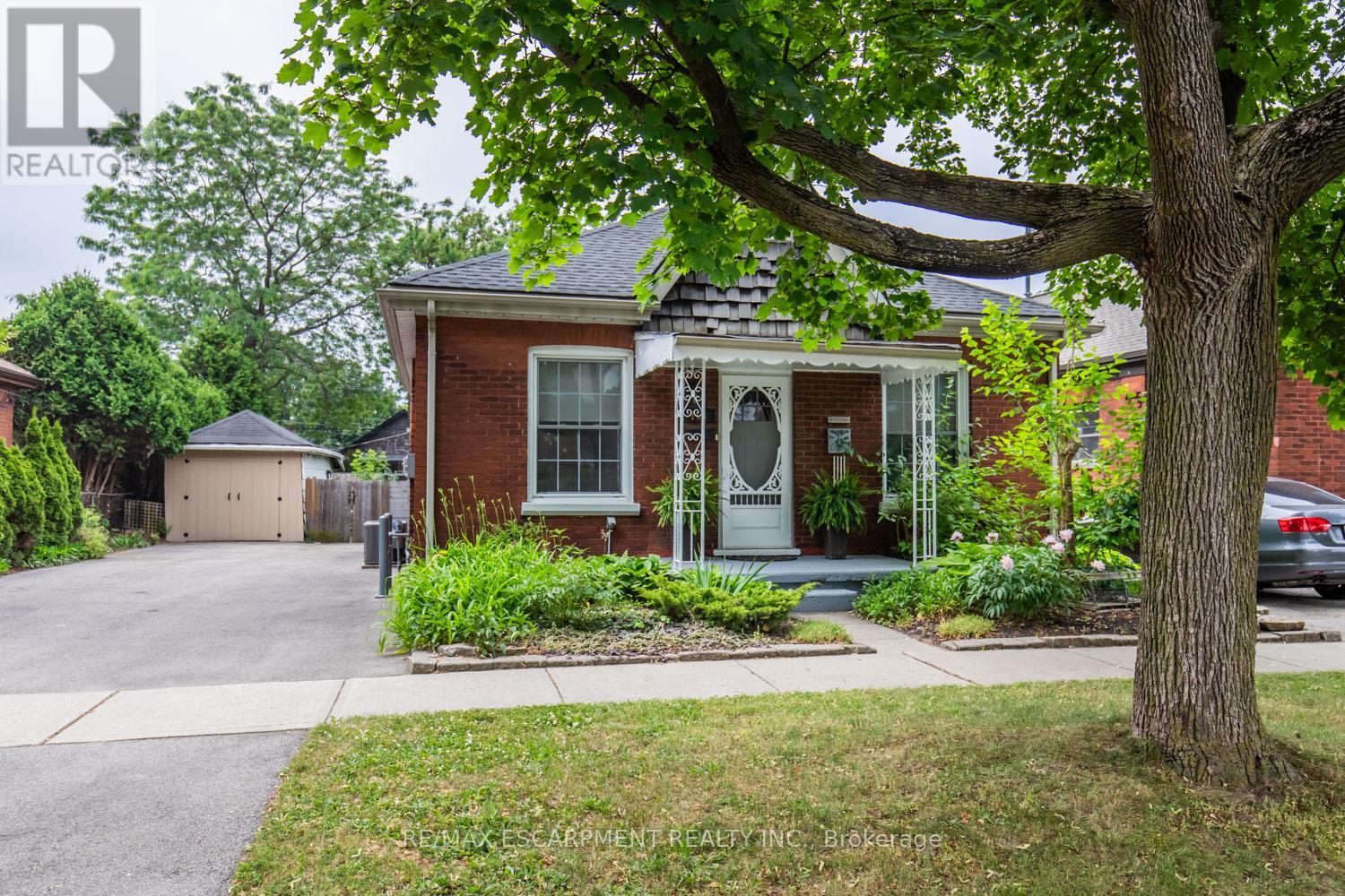 Photo 13 of 163 Campbell Street, Brantford ON