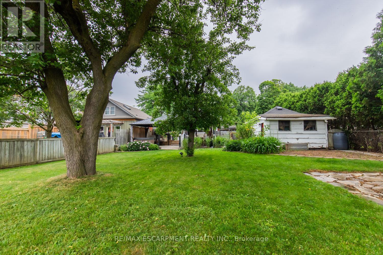 Photo 15 of 163 Campbell Street, Brantford ON