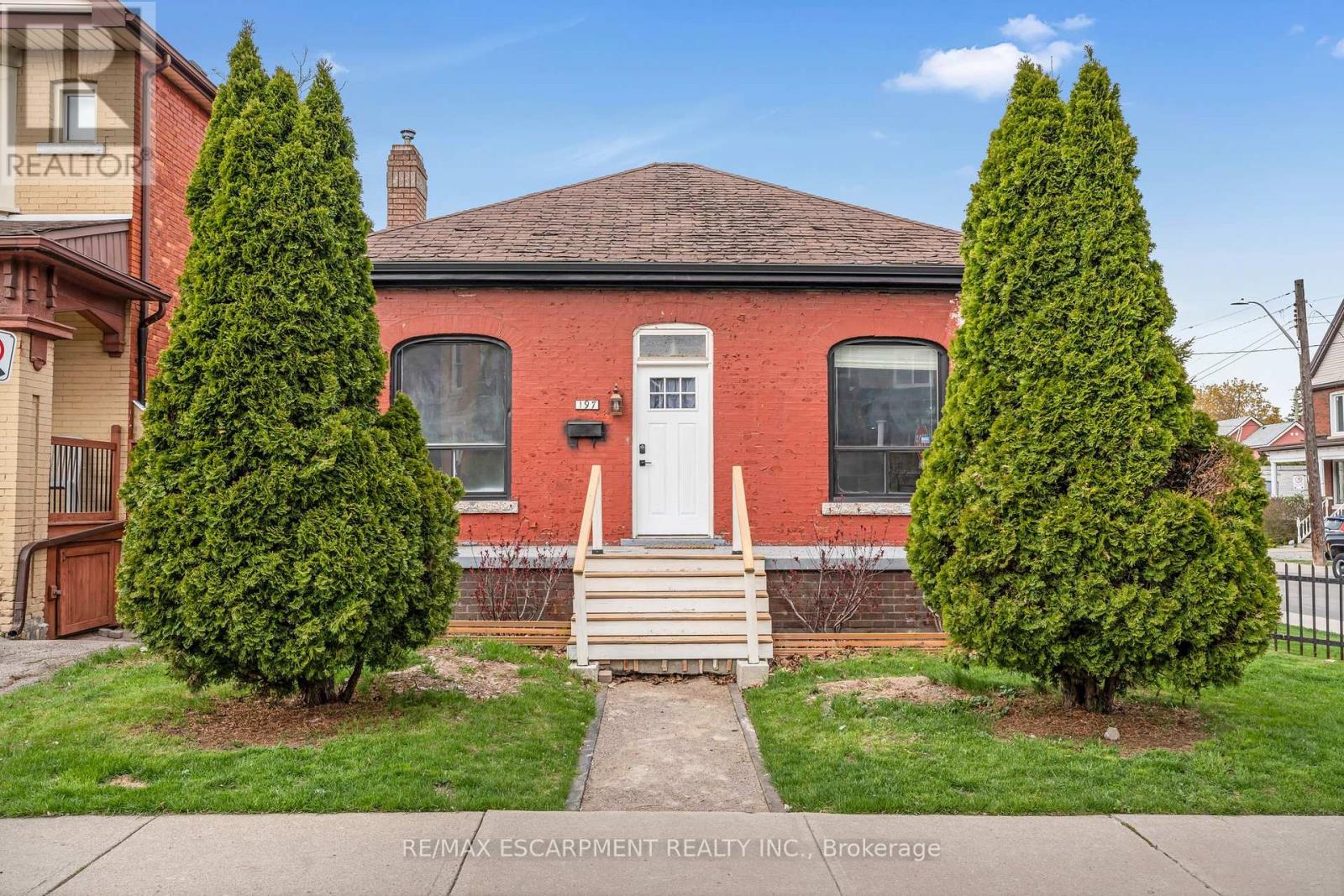 Photo 12 of 197 Emerald Street N, Hamilton ON