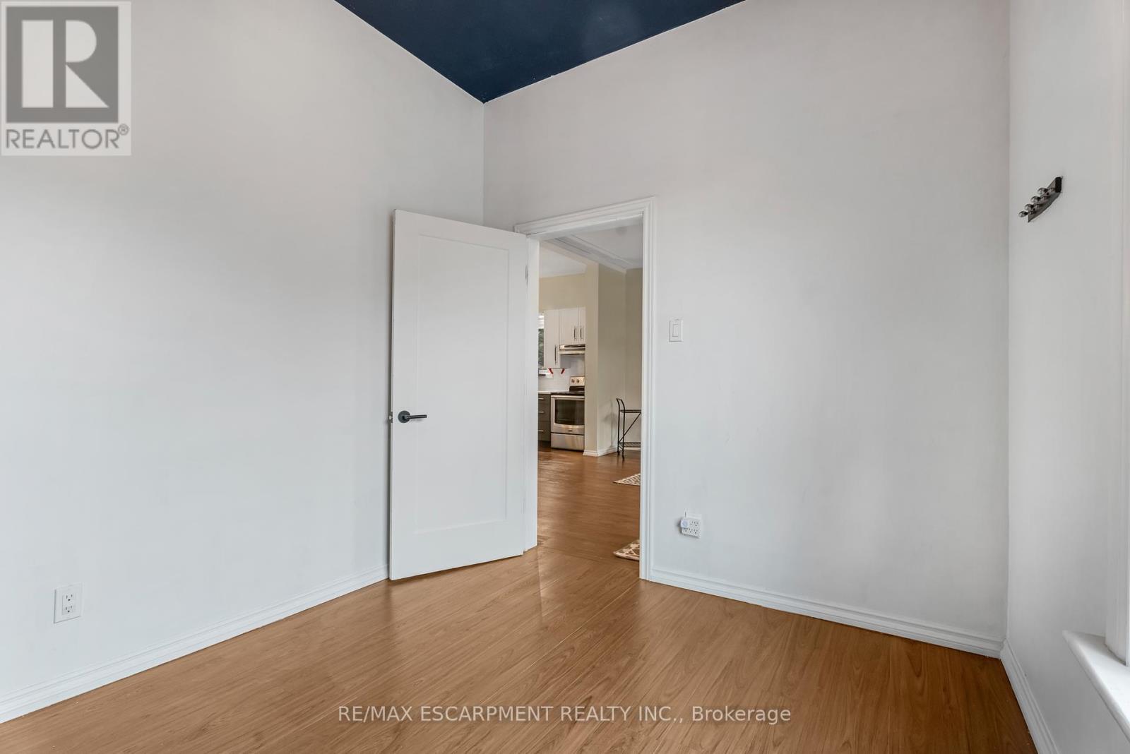 Photo 42 of 197 Emerald Street N, Hamilton ON