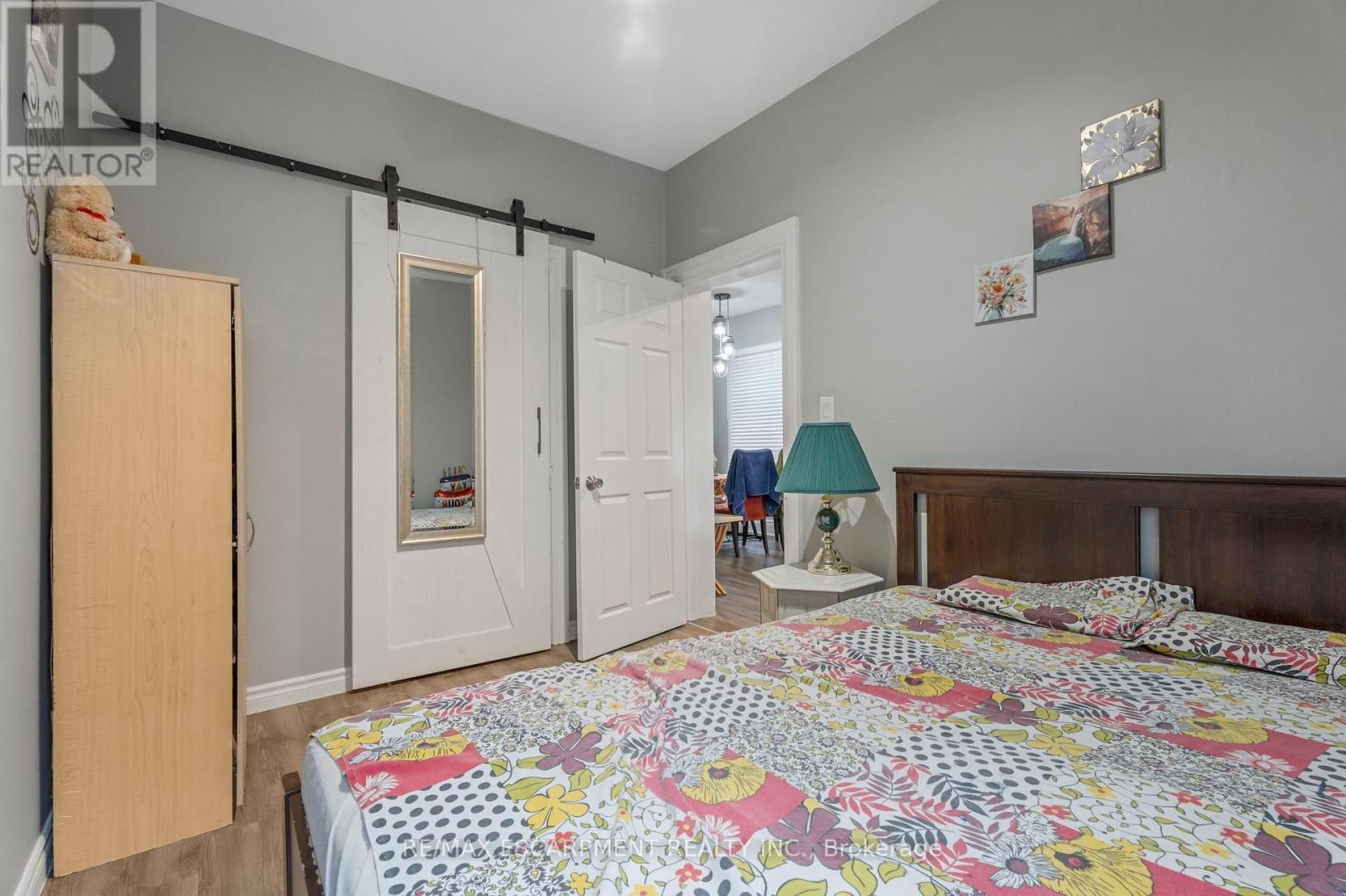 Photo 46 of 197 Emerald Street N, Hamilton ON