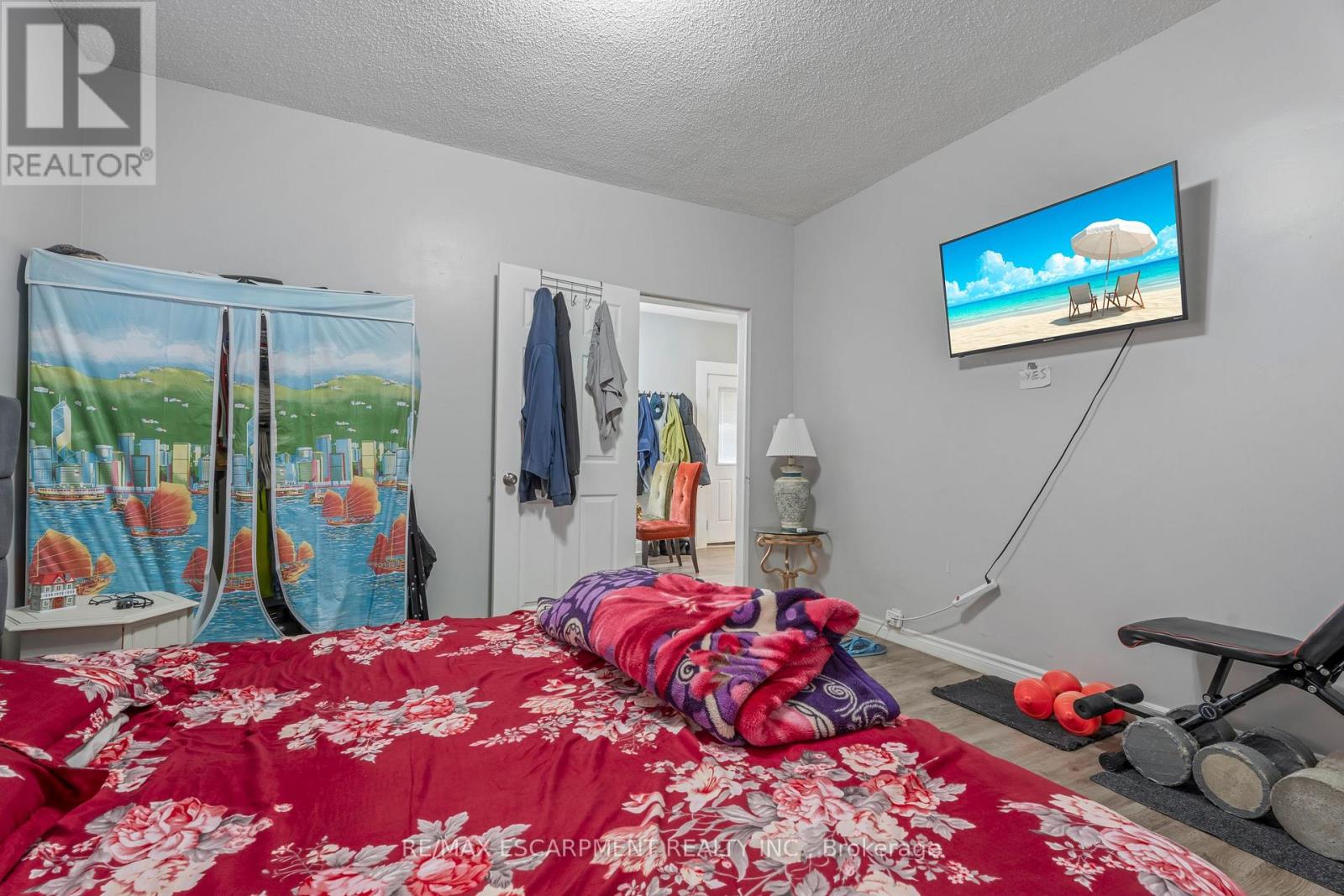 Photo 22 of 197 Emerald Street N, Hamilton ON