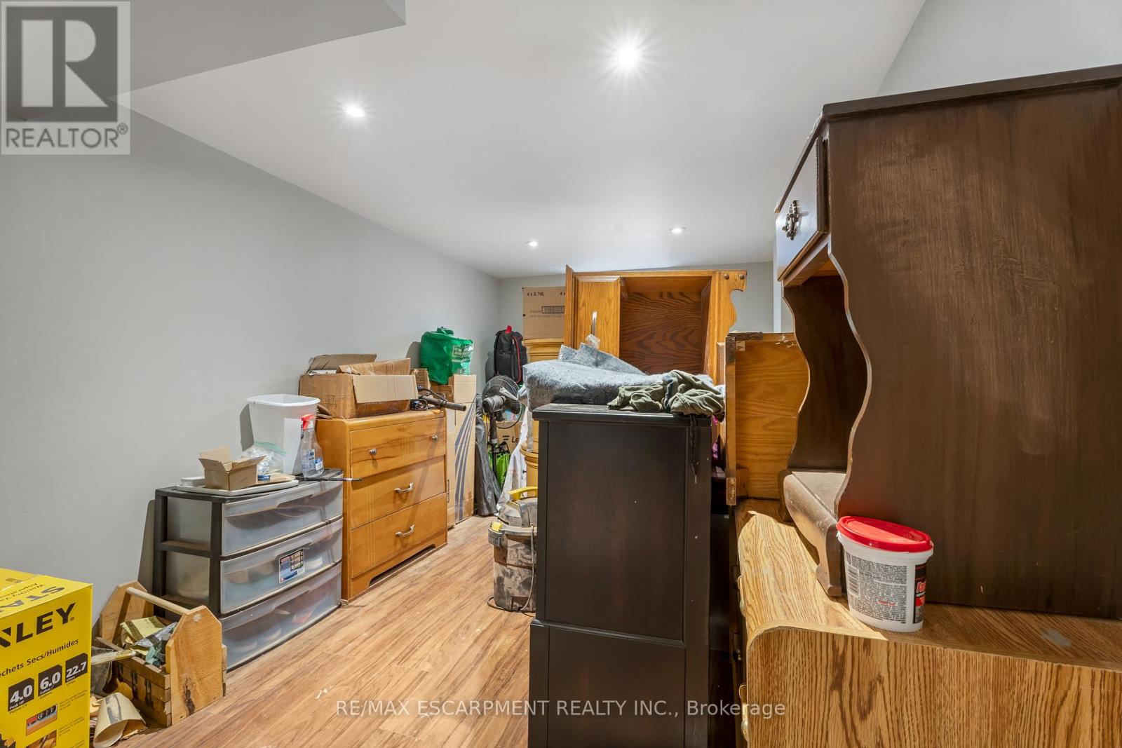 Photo 10 of 197 Emerald Street N, Hamilton ON