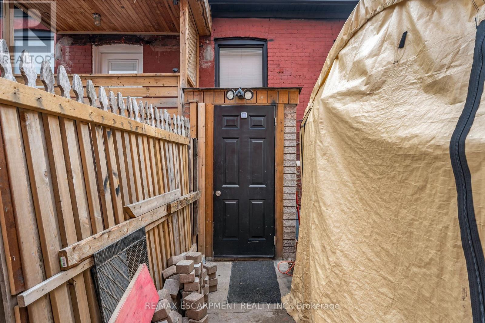 Photo 16 of 197 Emerald Street N, Hamilton ON