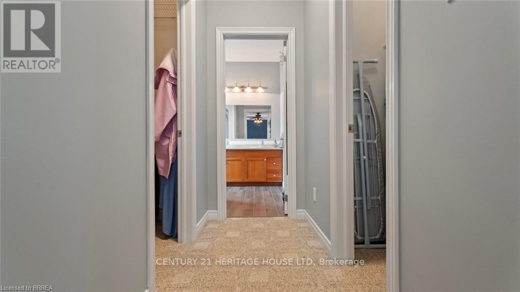 Photo 12 of 2 Hunter Drive S, Norfolk ON