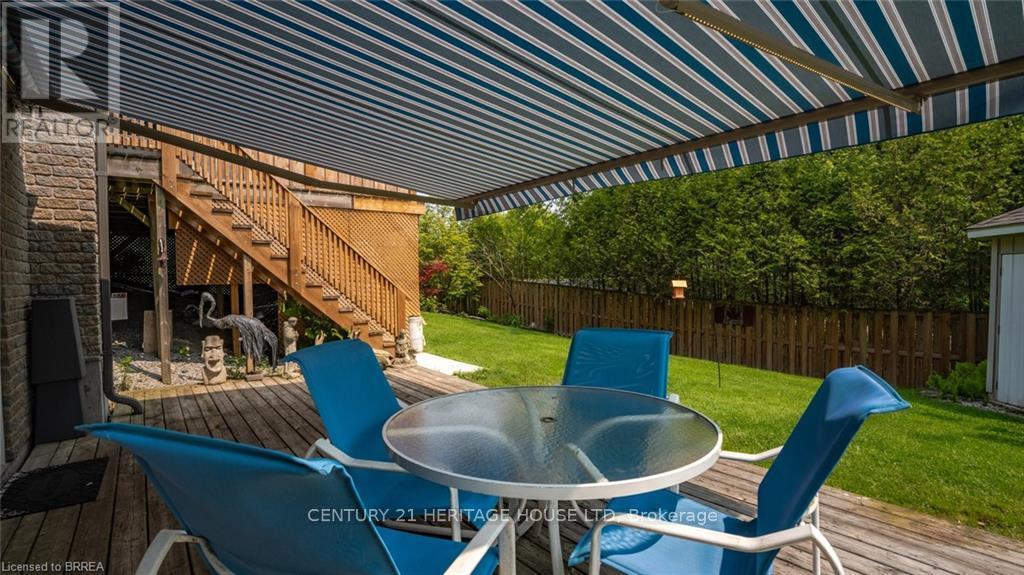 Photo 25 of 2 Hunter Drive S, Norfolk ON