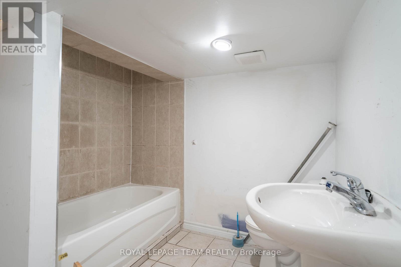 Photo 34 of 5 Gilchrist Avenue, Ottawa ON