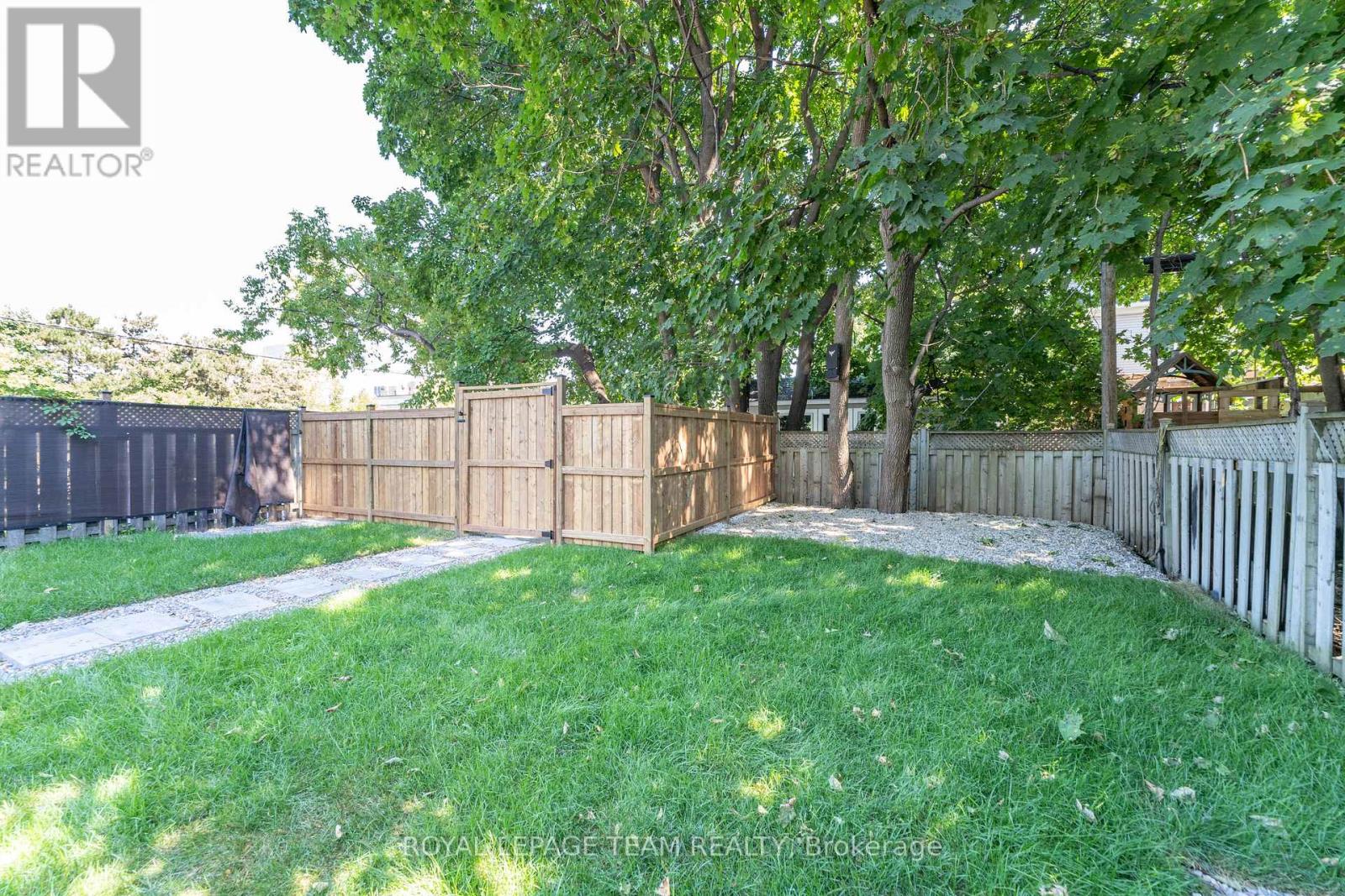Photo 3 of 5 Gilchrist Avenue, Ottawa ON