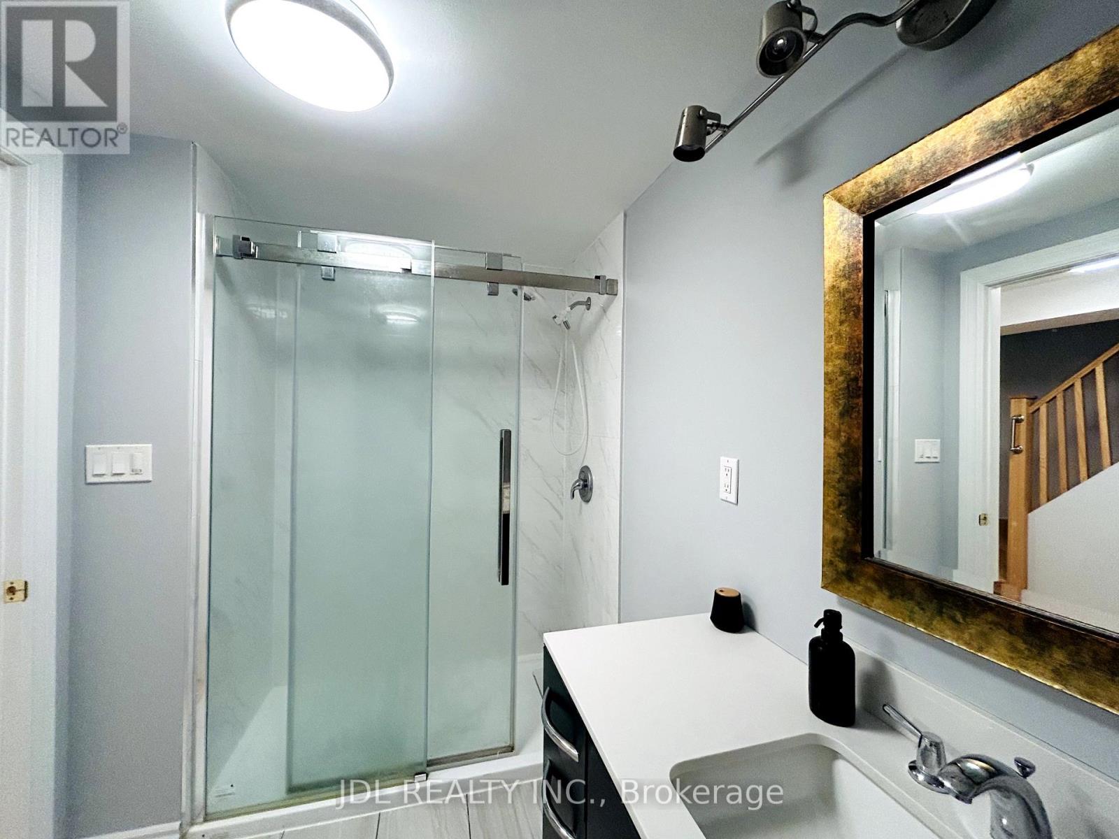 Photo 15 of Bsmt 80 Caproni Drive, Vaughan ON