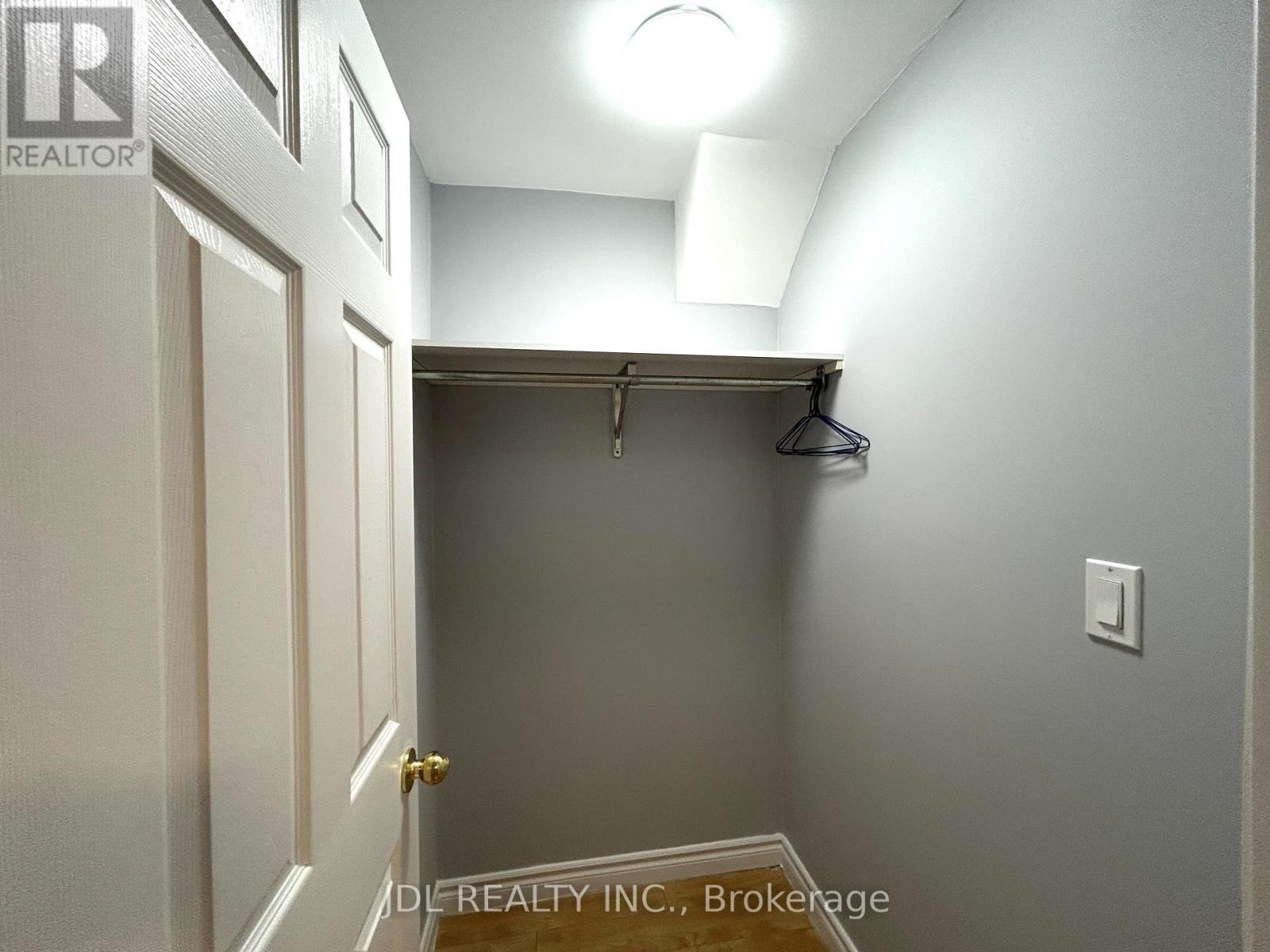 Photo 13 of Bsmt 80 Caproni Drive, Vaughan ON
