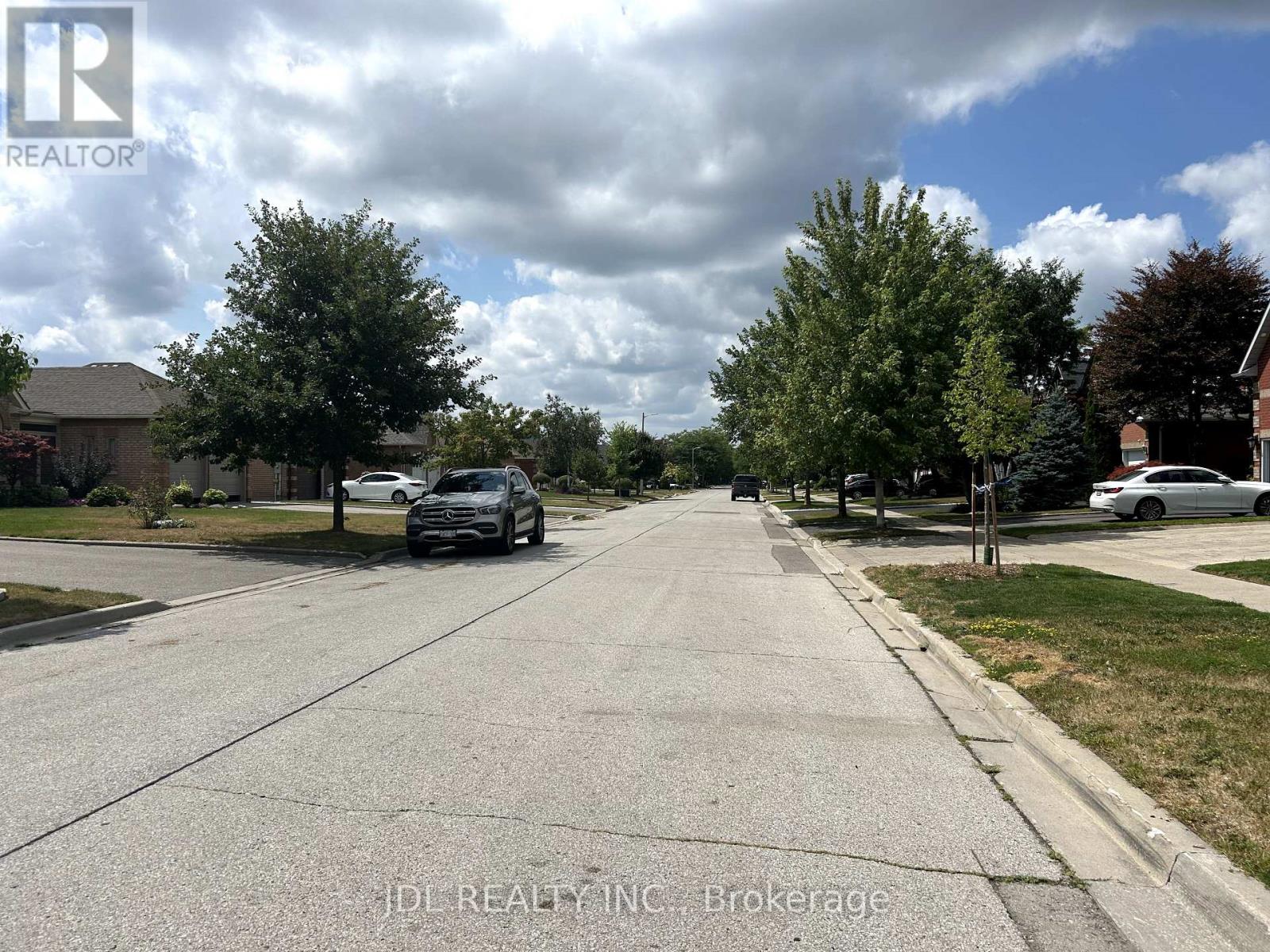 Photo 19 of Bsmt 80 Caproni Drive, Vaughan ON