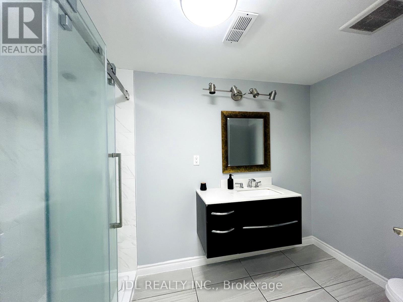 Photo 14 of Bsmt 80 Caproni Drive, Vaughan ON