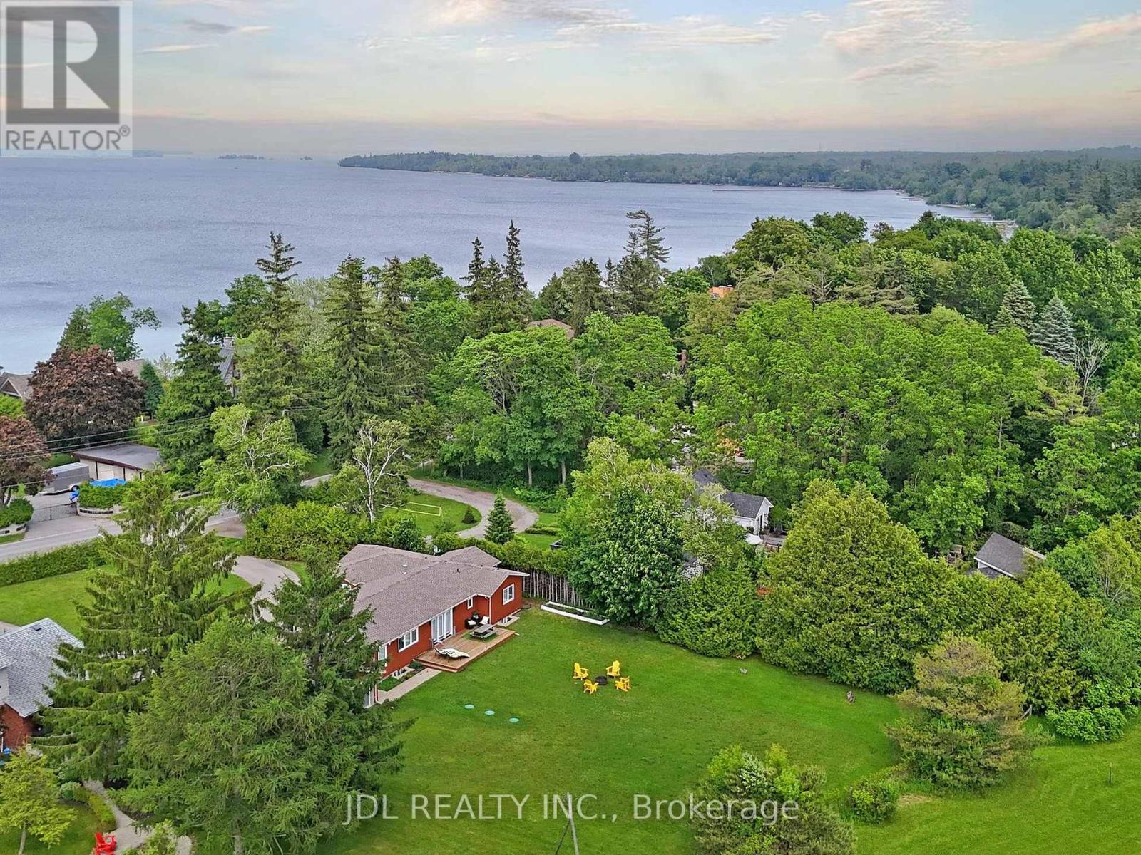 Photo 23 of 11 Hedge Road, Georgina ON