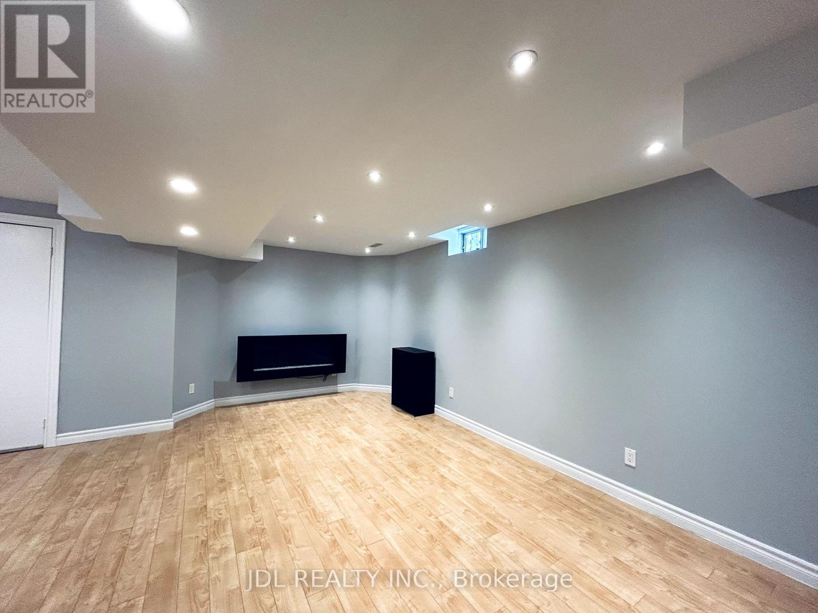 Photo 4 of Bsmt 80 Caproni Drive, Vaughan ON