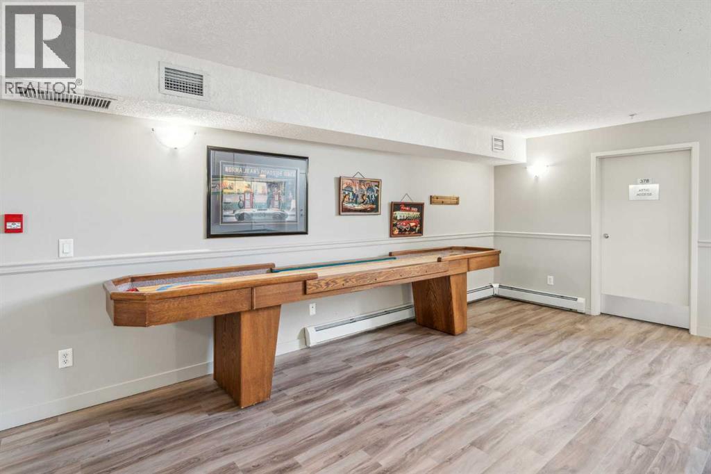 Single Family House for Sale in   Everstone Drive SW Evergreen Calgary 