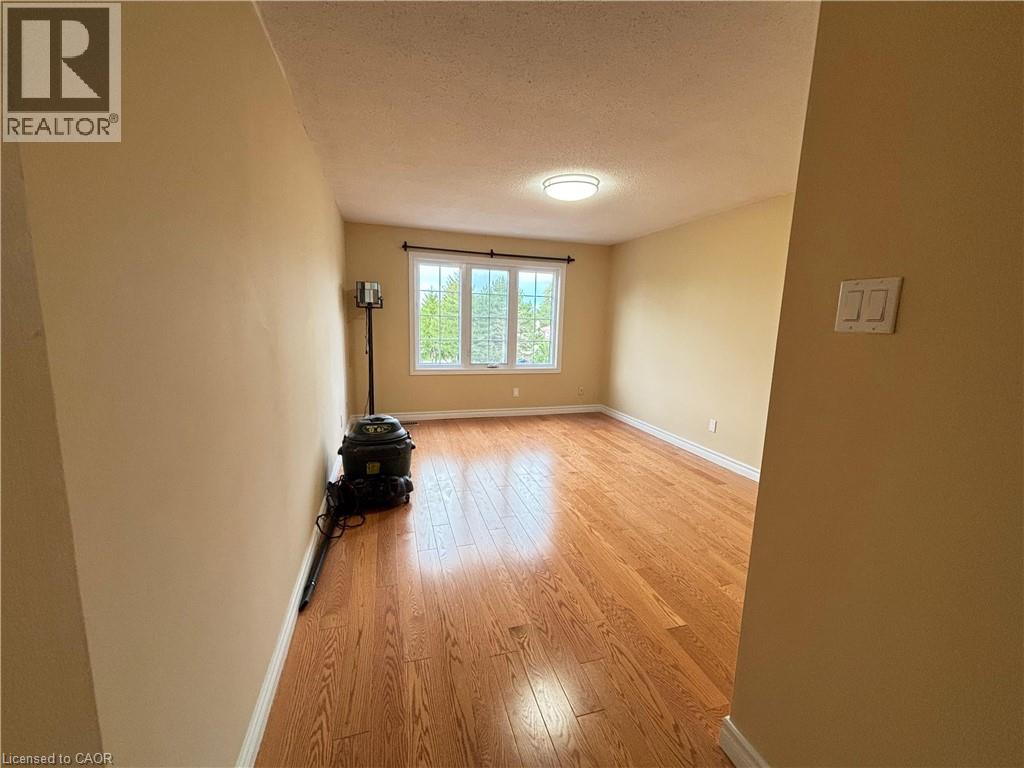 Photo 29 of 487 Beechwood Drive Unit 4, Waterloo ON