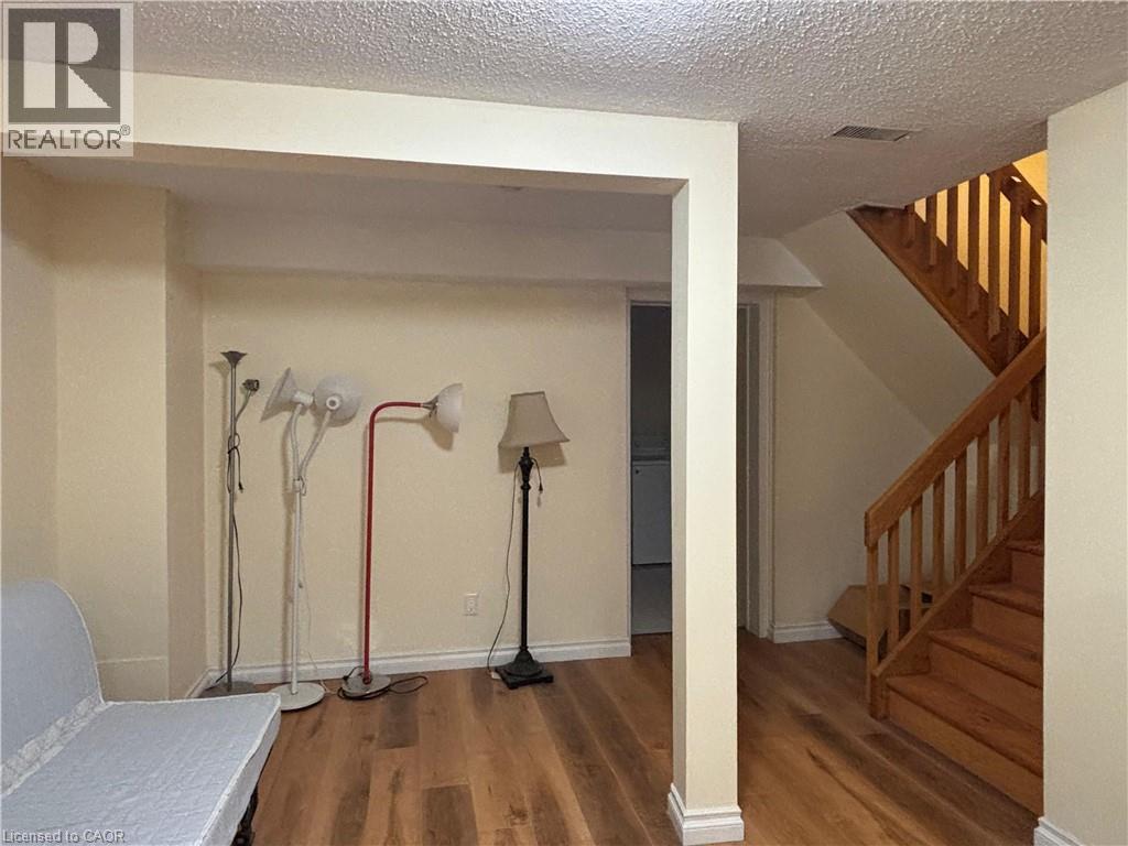 Photo 32 of 487 Beechwood Drive Unit 4, Waterloo ON