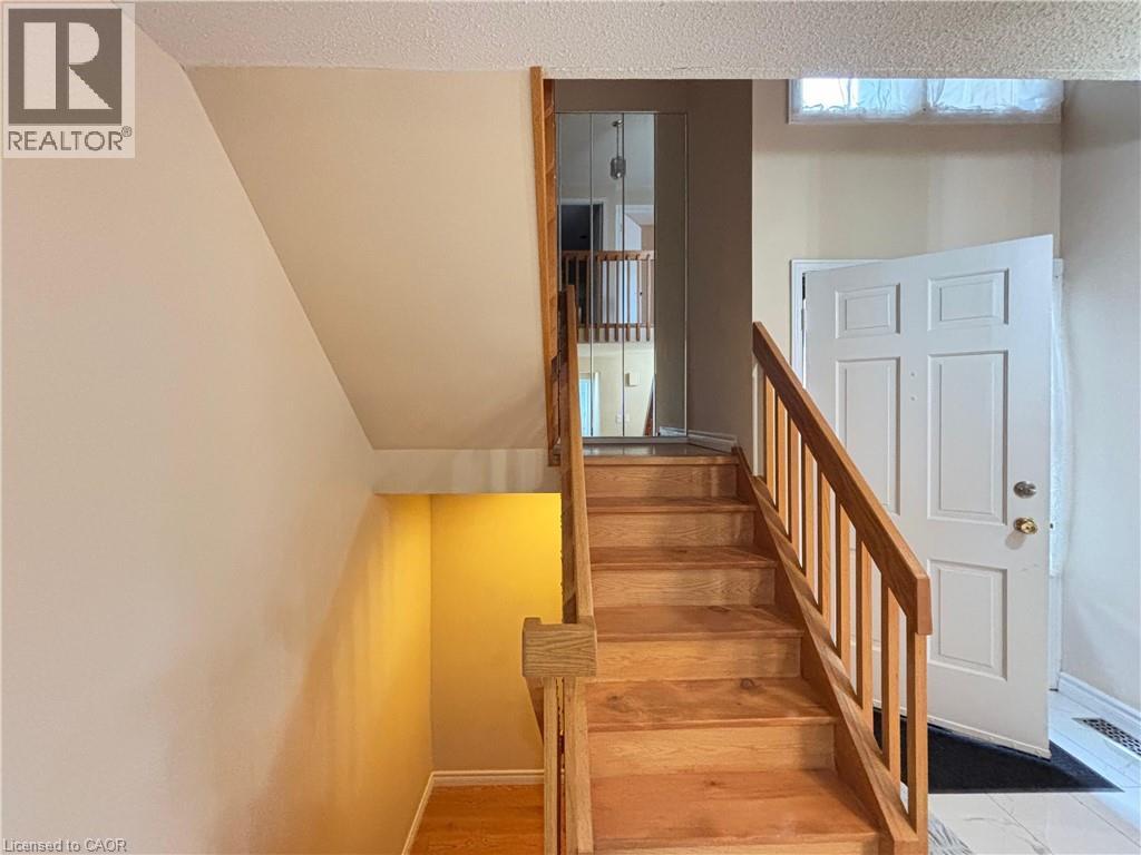 Photo 31 of 487 Beechwood Drive Unit 4, Waterloo ON