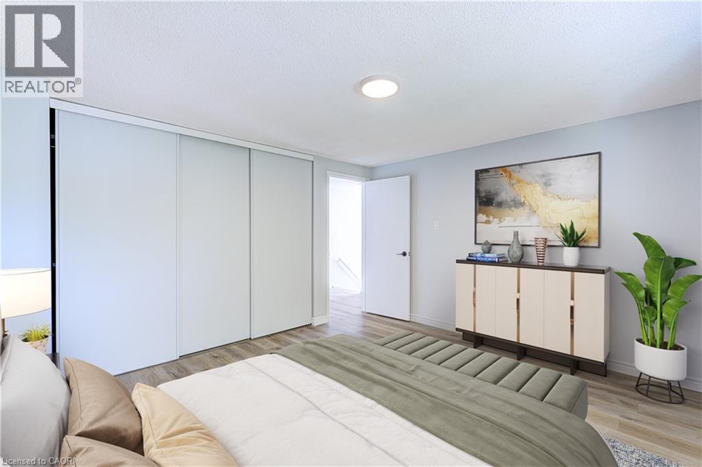 Photo 25 of 3045 Driftwood Drive, Burlington ON