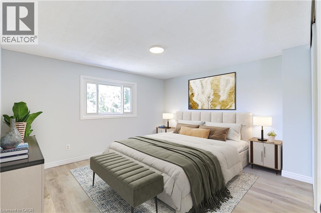 Photo 26 of 3045 Driftwood Drive, Burlington ON