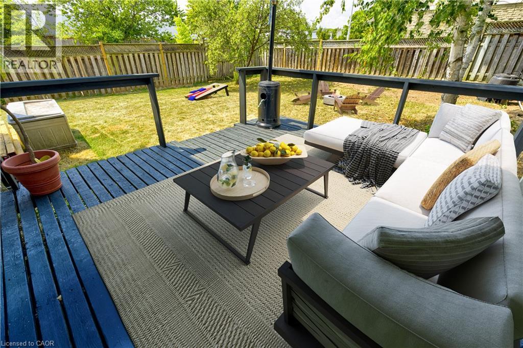 Photo 37 of 3045 Driftwood Drive, Burlington ON