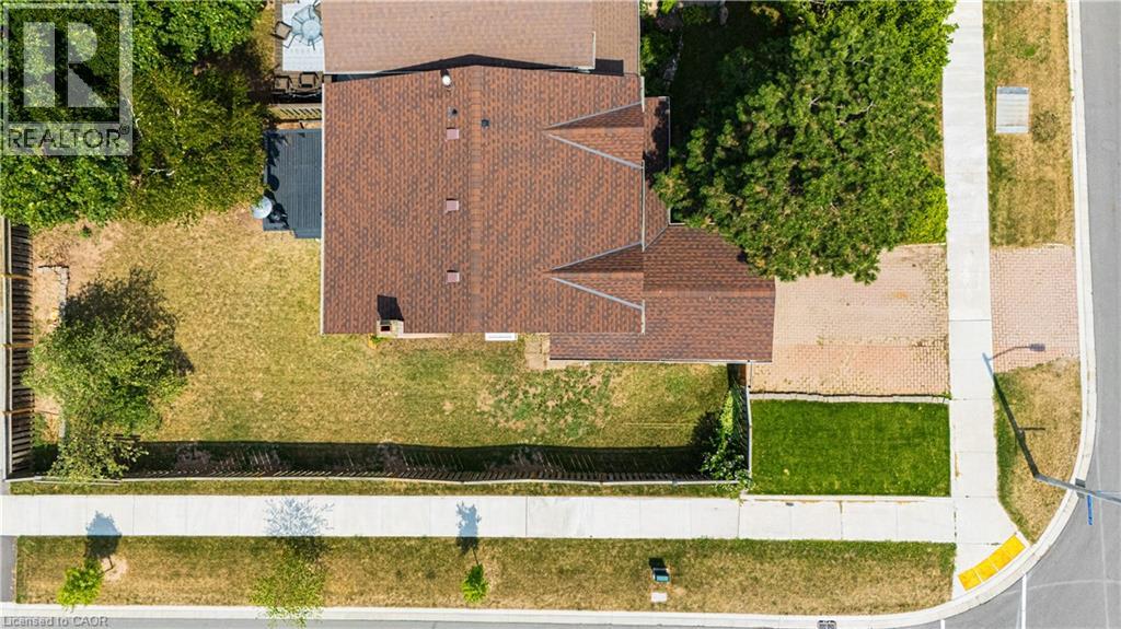 Photo 44 of 3045 Driftwood Drive, Burlington ON