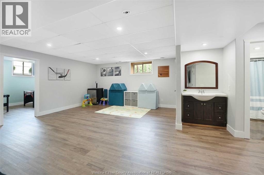 Photo 4 of 21107 Mclean Road, Wheatley ON