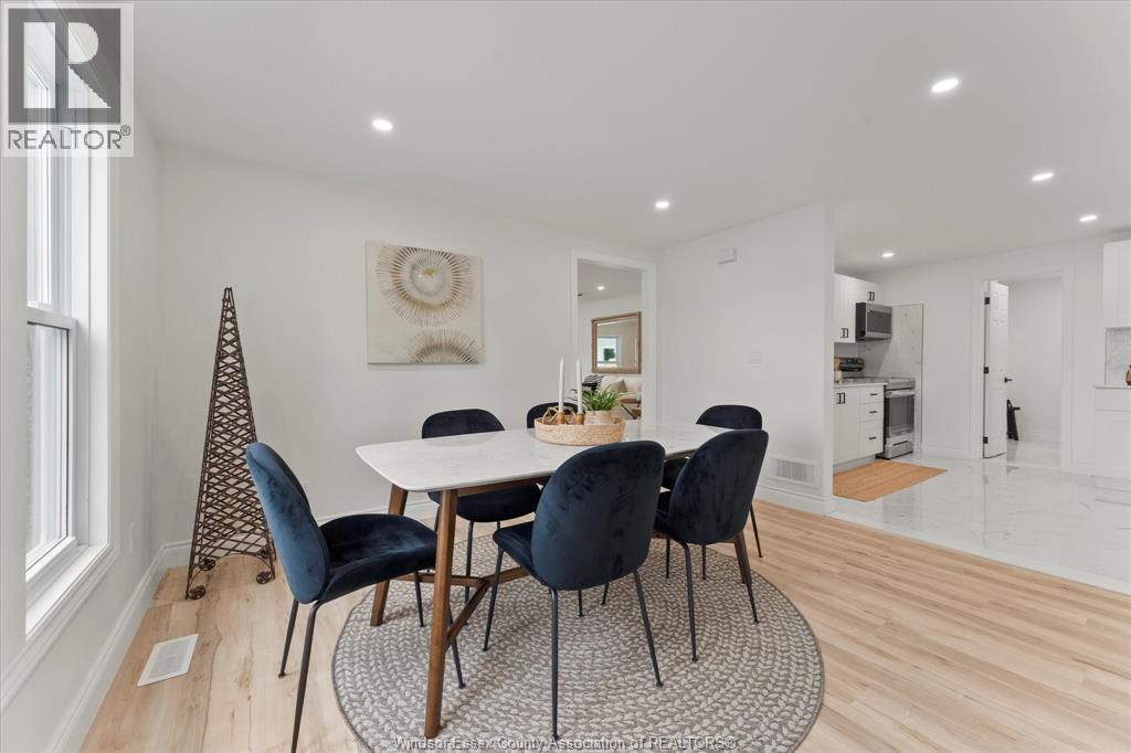 Photo 21 of 109 King Street East, Harrow ON