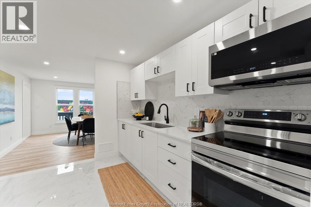 Photo 22 of 109 King Street East, Harrow ON