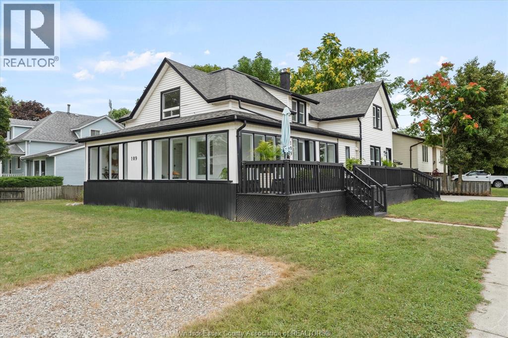 Photo 5 of 109 King Street East, Harrow ON