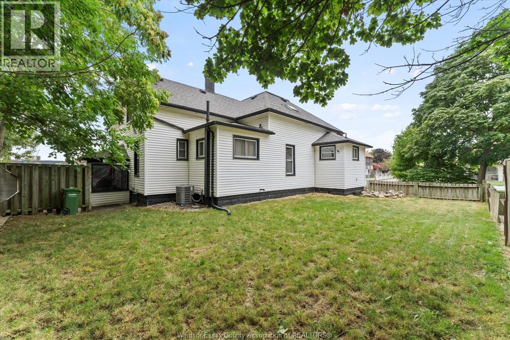 Photo 24 of 109 King Street East, Harrow ON