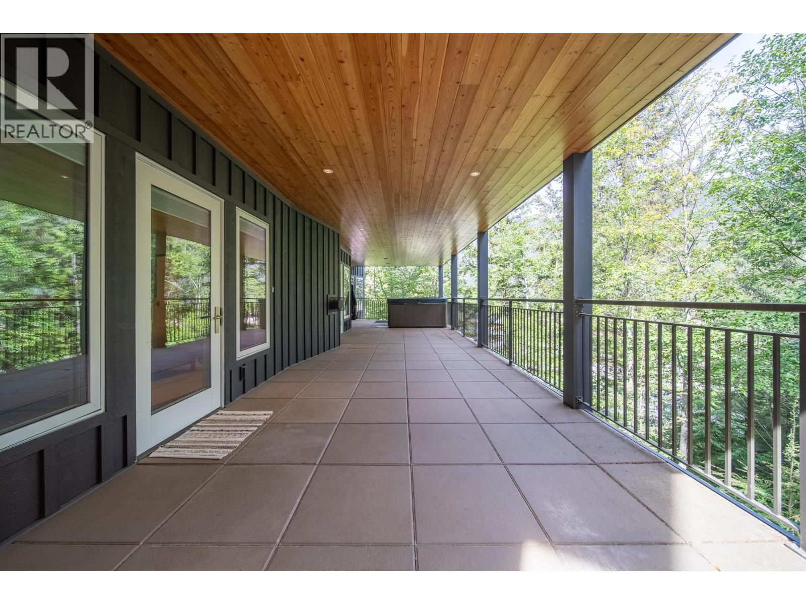 1545 TYNEBRIDGE COURT, Whistler