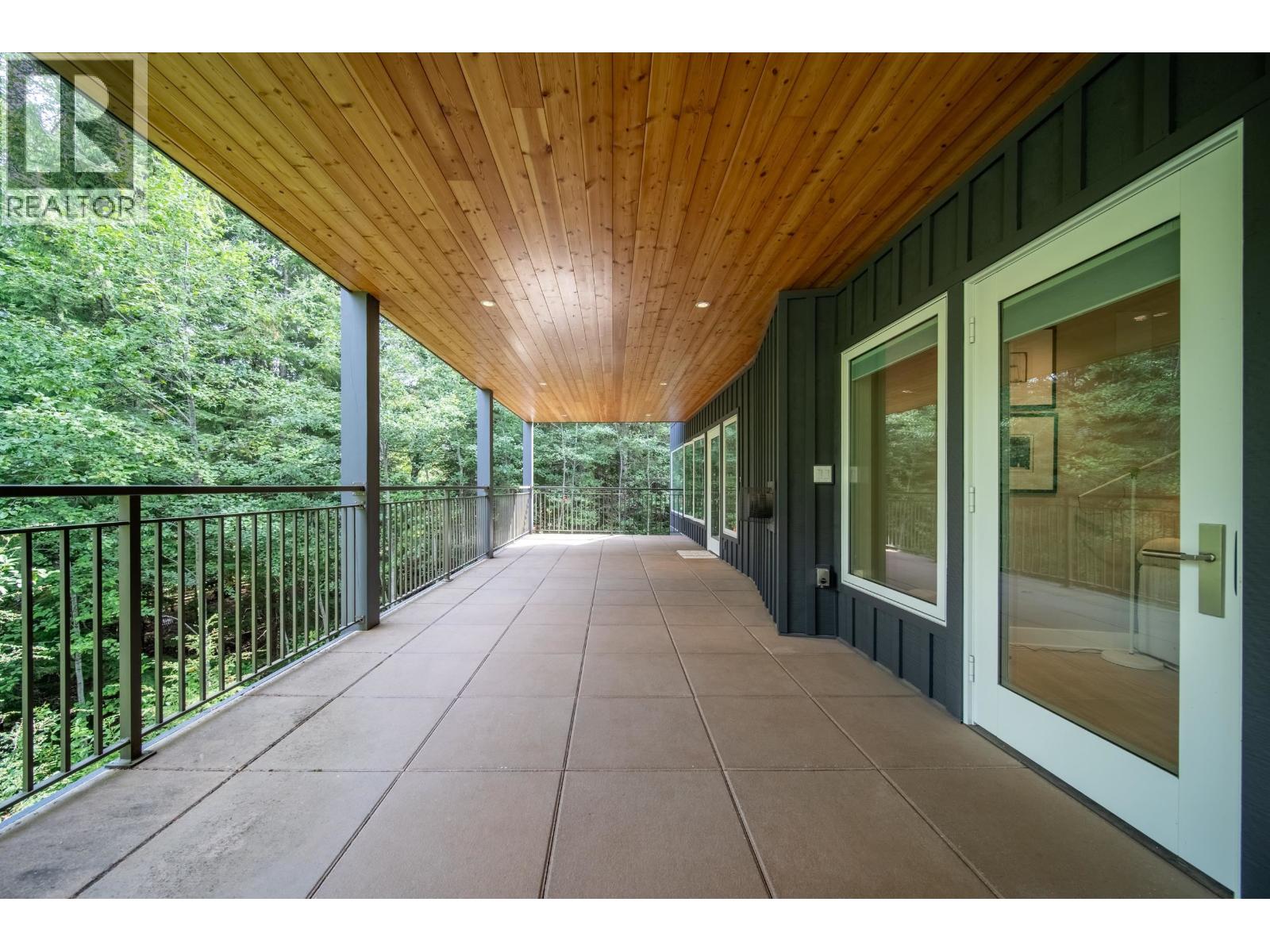 1545 TYNEBRIDGE COURT, Whistler