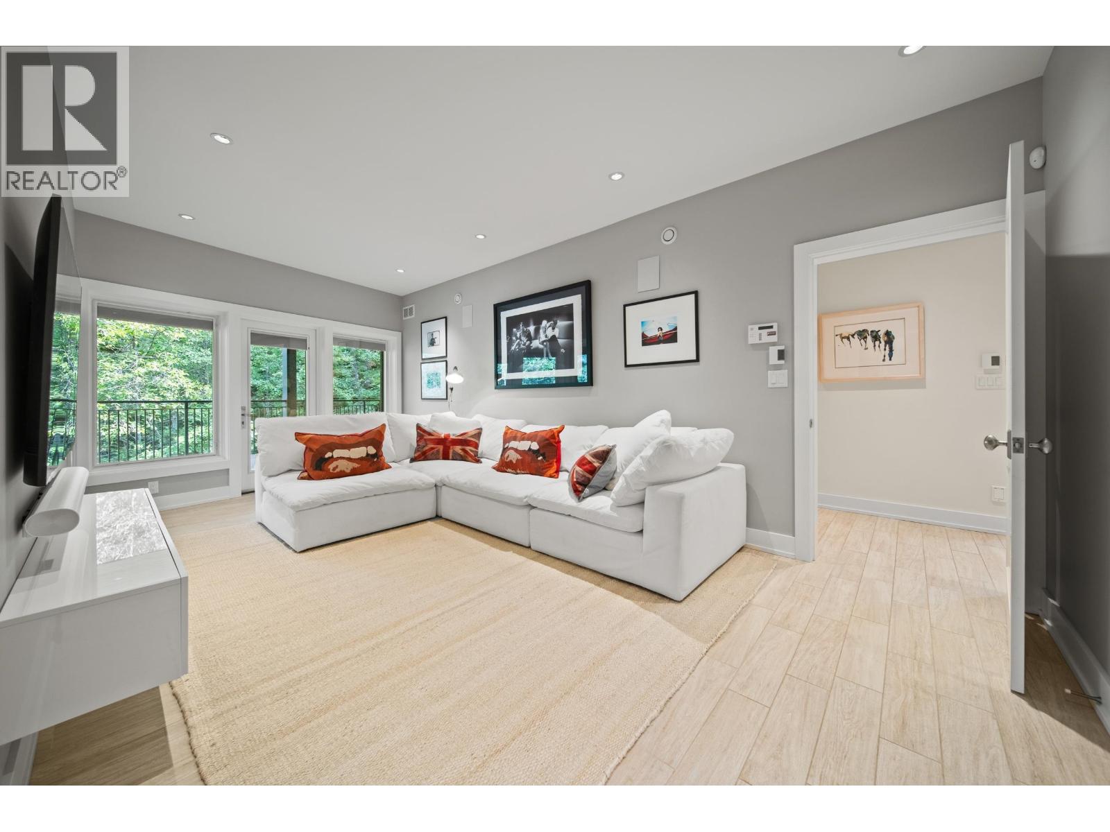 1545 TYNEBRIDGE COURT, Whistler
