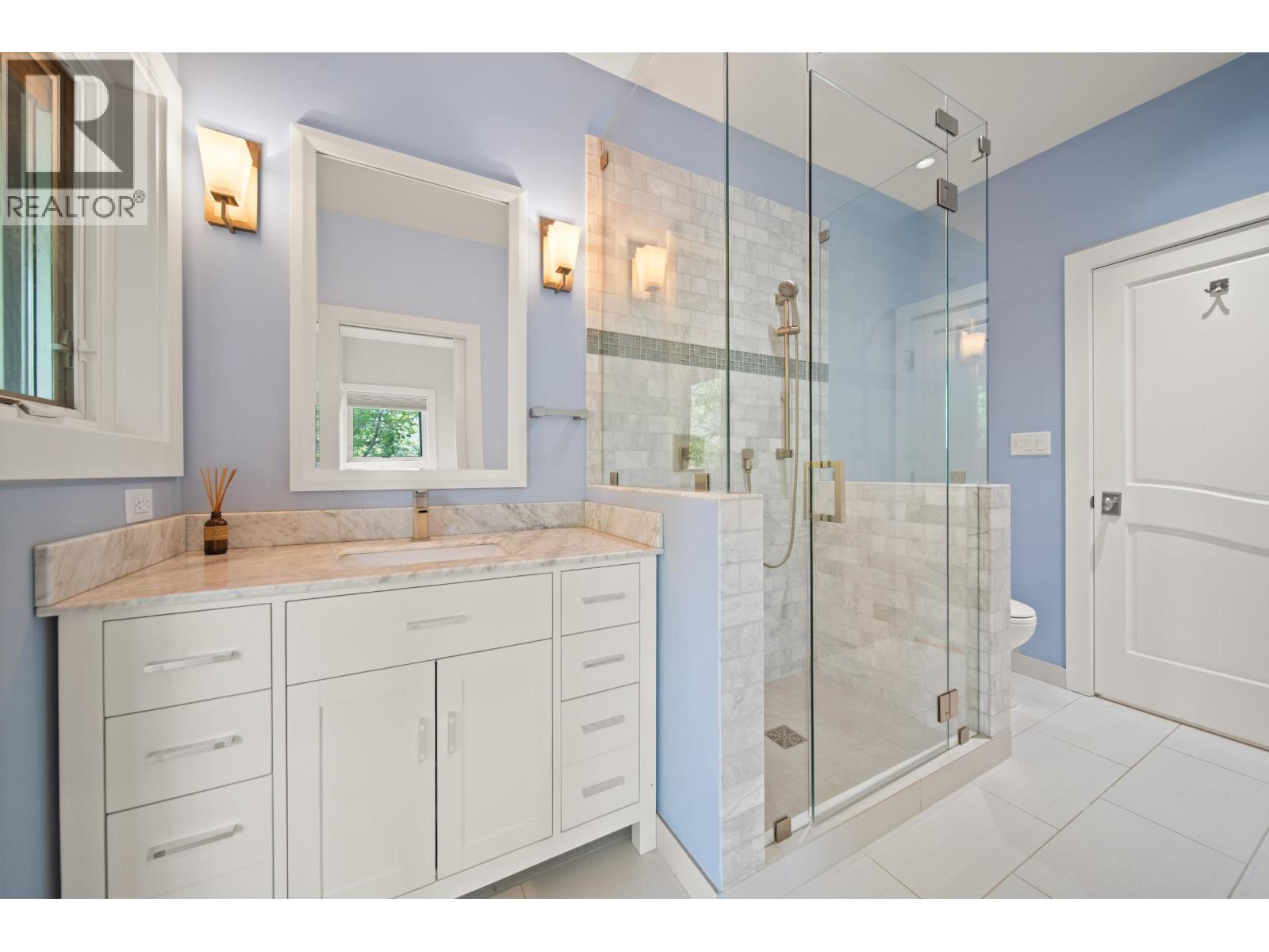 1545 TYNEBRIDGE COURT, Whistler
