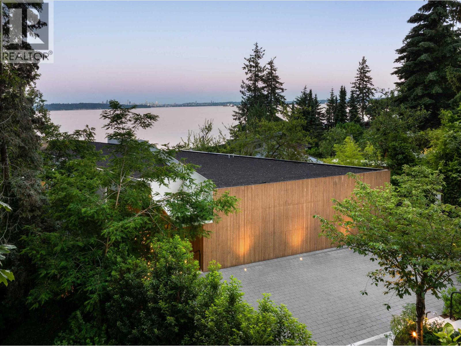 3478 MARINE DRIVE, West Vancouver